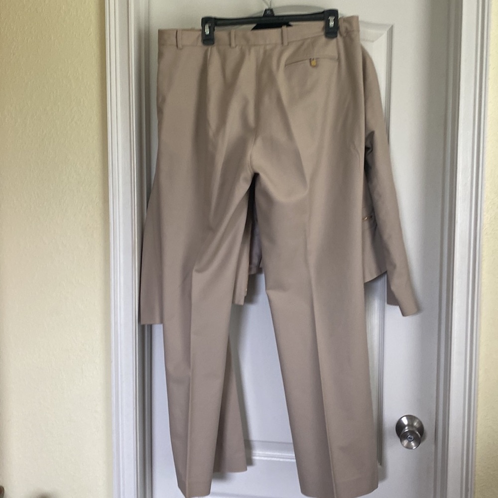Calvin Klein business suit - Picture 4 of 4